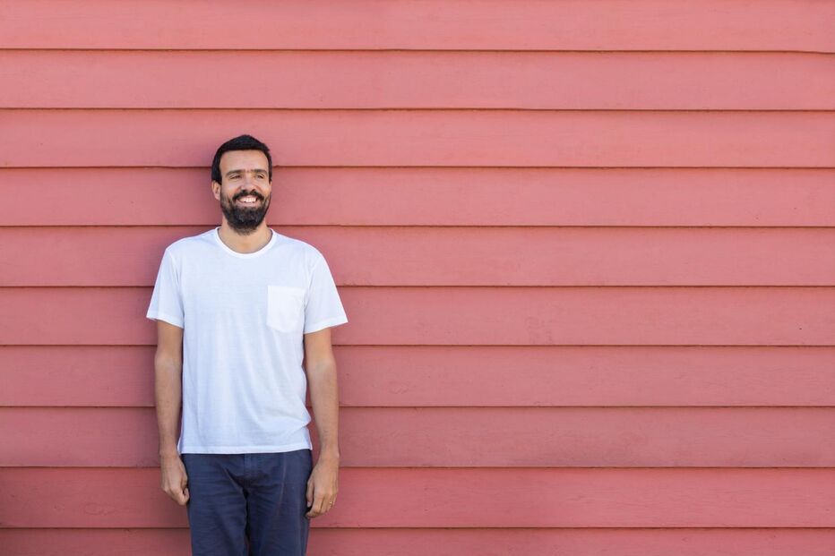 Miguel Araújo lança novo álbum e fala sobre timidez