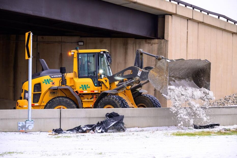 Tempestade de inverno provoca cortes de energia e transtornos nos transportes nos EUA