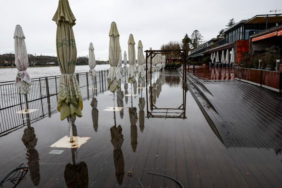 Inundações em Portugal após a Depressão Kristin; 12 distritos em alerta vermelho