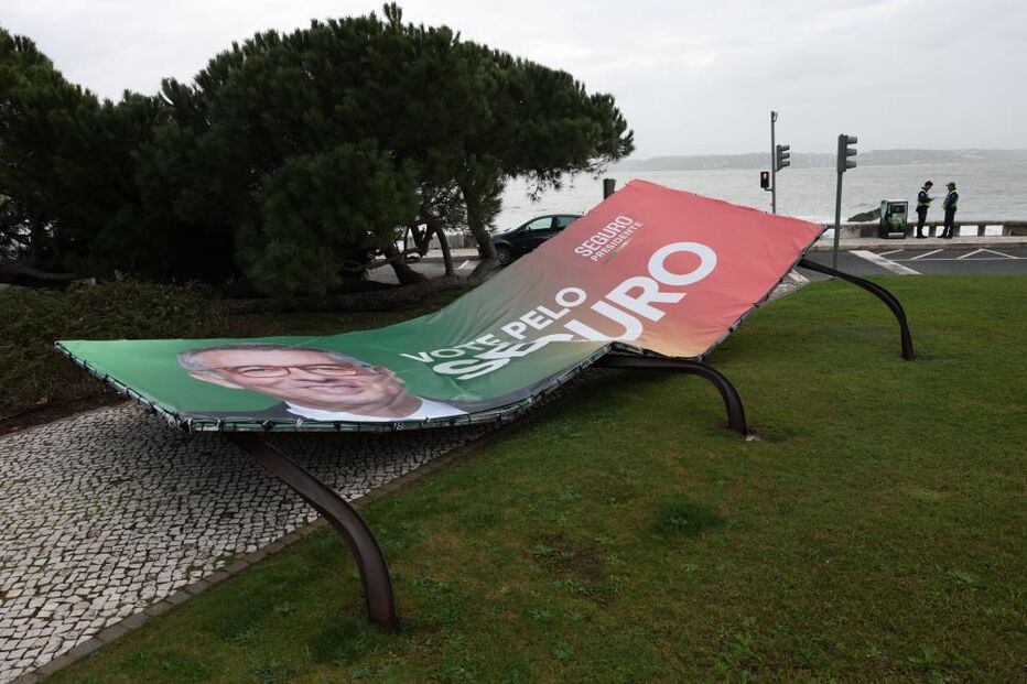 Efeitos do mau tempo em Carcavelos