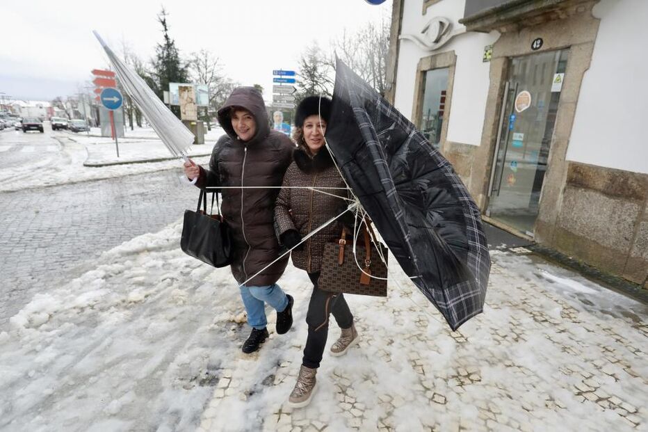 Forte nevão caiu na Guarda durante a passagen da depressão Kristin por Portugal
