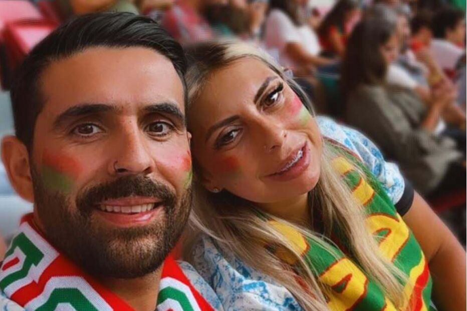 Adeptos mostram apoio a Portugal com cachecóis e pintura facial.
