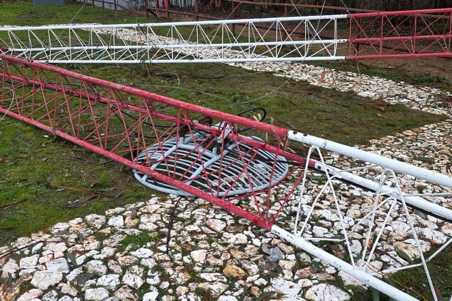 Torre da Rádio Mundial FM derrubada em Vila Nova de Poiares