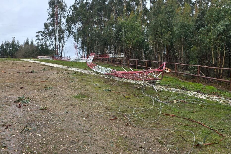 Torre da Rádio Mundial FM derrubada em Vila Nova de Poiares