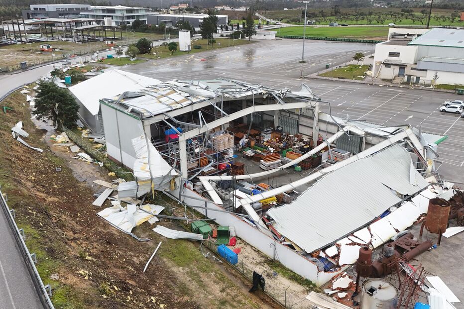 Expocentro em Pombal destruído pelo mau tempo