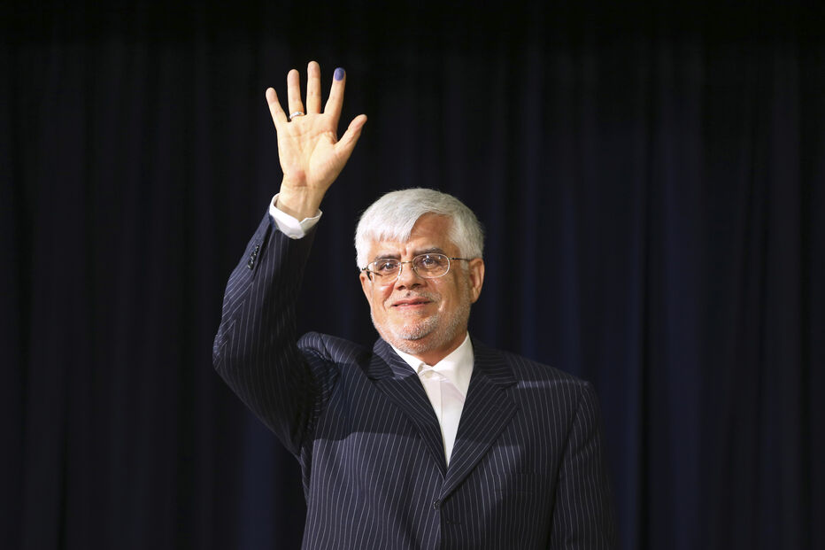 Mohammad Reza Aref, vice-presidente do Irão