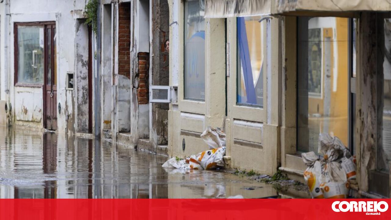 Thirteen districts under orange warning due to rain, wind, waves, and snow