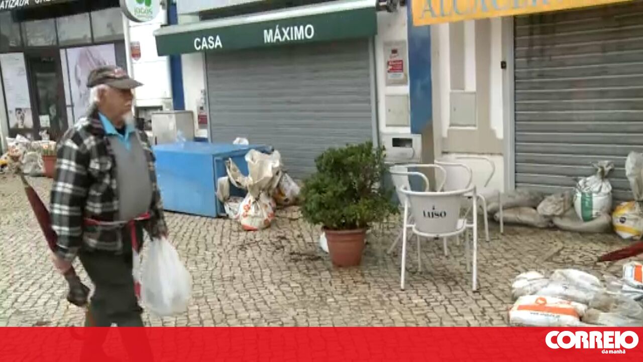 Residents calculate losses in establishments in Alcácer do Sal after flooding