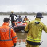 Habitantes resgatados devido a inundações