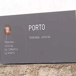 Mulher maltrata o filho nascido de relação abusiva