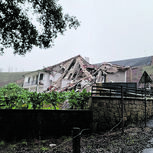 Deslizamento na A7 faz habitação ruir em Arco de Baúlhe