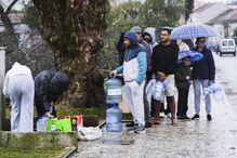 Marinha Grande: população aguarda por telhas e lonas após intempéries.
