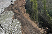 Deslizamento de terras danifica estacionamento do Miradouro de Atamarma, em Santarém