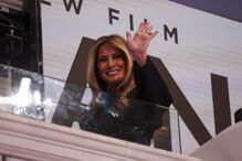 Melania atrai público em Portugal; estreia filme para uma média de seis pessoas por sessão