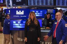 Melania Trump visita a Citadel Securities na Bolsa de Valores de Nova Iorque.
