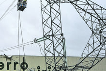 Milhares continuam sem água e luz após depressão Kristin. Vandalismo agrava cortes no abastecimento 