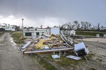 58707873.Parque de campismo em São Pedro de Moel, depois da passagem da depressão Kristin por Portugal continental,