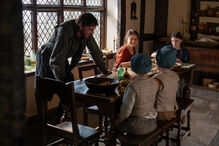 'Hamnet' vence prémios e chega ao cinema; família à mesa