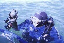 Carro cai à água junto a barragem em Serpa