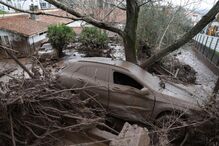 Mar de lama e pedras arrasta carros em Portalegre. Cenário é devastador