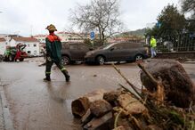 Portalegre enfrenta estragos: lama da serra danifica carros e ruas
