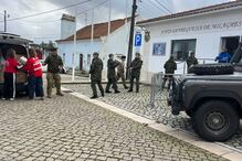 Marinha e voluntários auxiliam vítimas das cheias em Leiria e arredores