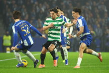 Início do jogo entre FC Porto e Sporting no Estádio do Dragão