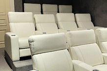 Moradia de luxo em Cascais, onde morava Gilbert Ondongo, arrematada por quase 11 milhões de euros