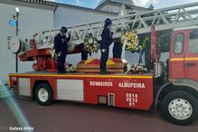 Multidão presente na despedida do antigo autarca de Albufeira