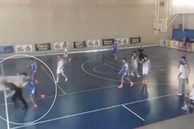 'Vai matá-lo': árbitro agredido por jogador durante um jogo de basquetebol em Espanha