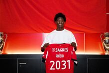 Anísio renova com o Benfica e fica blindado com uma cláusula de rescisão de 100 milhões