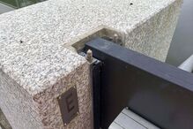 Peças furtadas de sistema que permite drenar água e evitar cheias