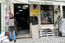 “Estive três dias sem jornais”: comerciante em Montemor-o-Velho lamenta restrições à venda de imprensa durante cheias