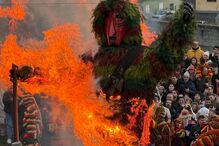 Entrudo chocalheiro - Queima do entrudo em Podence