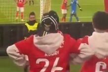 Benfica abre inquérito a adeptos que imitaram gestos de macaco no jogo com o Real Madrid