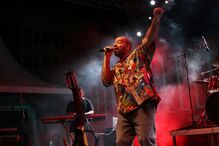 Paulo Flores atua no Porto e Lisboa, divulgando a música de Angola