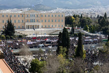 Atenas vive protestos em massa por acidente ferroviário em Tempe.
