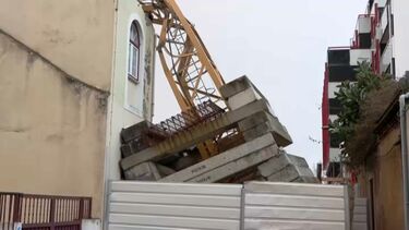 Queda de grua na Figueira da Foz obriga a realojamento de seis pessoas