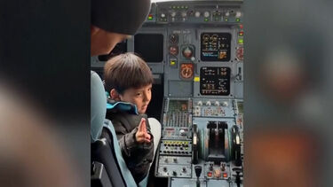 Menino de 5 anos regressa a casa após estar retido com o pai em centro de detenção do ICE no Texas 