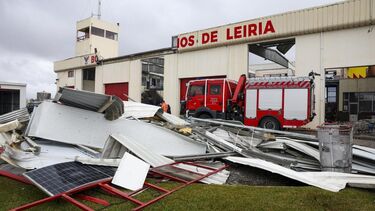 Bombeira atropelada quando ia para o quartel em Leiria. Condutor em fuga