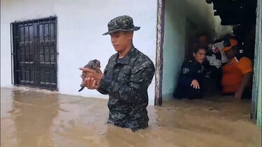 Inundações obrigam à retirada de centenas de pessoas na Colômbia   