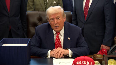 “É um problema dos democratas”: Trump reage a documentos do caso Epstein e afasta ligações ao caso 