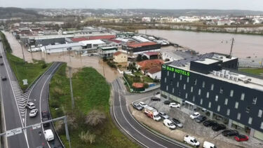 Imagens aéreas mostram Leiria 'debaixo de água'