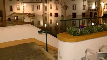 Constância estável com metade da vila submersa