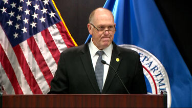 “Foi um grande sucesso”: Administração Trump anuncia fim da operação anti-imigração no Minnesota 