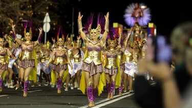 Milhares na marginal do Funchal para verem passar o cortejo de Carnaval