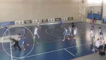 "Vai matá-lo": árbitro agredido por jogador durante um jogo de basquetebol em Espanha