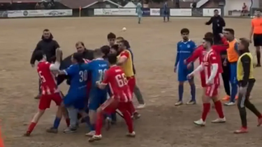 Pancadaria entre jogadores durante jogo em Marco de Canavezes