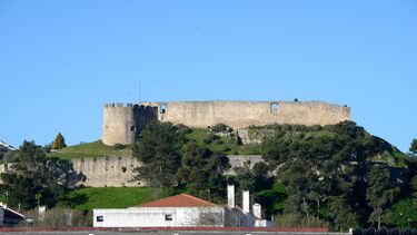 Castelo de Torres Vedras em risco de ruir após mau tempo