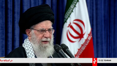 Ali Khamenei ameaça afundar navio dos EUA durante negociações nucleares 